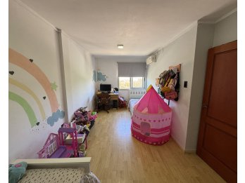 VENTA APTA CREDITO – MODERNA CASA DE 2 DORMITORIOS CON PATIO