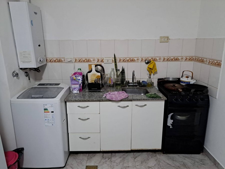 Dpto en venta a metros de Cs. Economicas. Oportunidad!!!!!