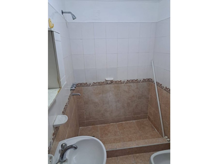 Dpto en venta a metros de Cs. Economicas. Oportunidad!!!!!