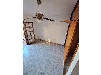 Dpto en venta a metros de Cs. Economicas. Oportunidad!!!!!