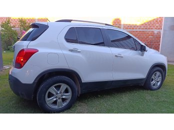TRACKER LTZ VENDO PERMUTO