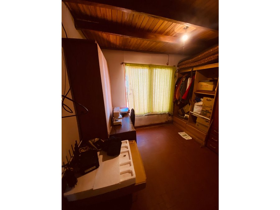 CASA EN VENTA División Los Andes al 2100
