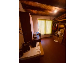 CASA EN VENTA División Los Andes al 2100