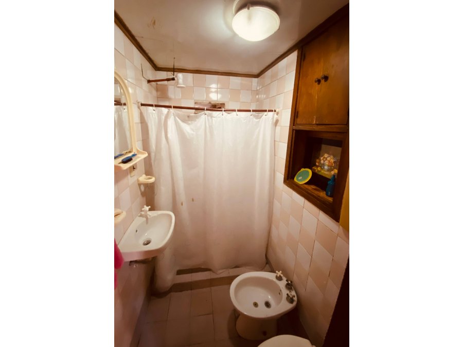 CASA EN VENTA División Los Andes al 2100