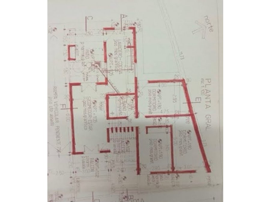 VENTA Gran casa calle Concordia entre Paraguay y Montevideo