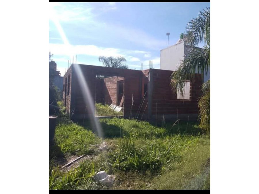 Venta de Terreno con construcción a terminar