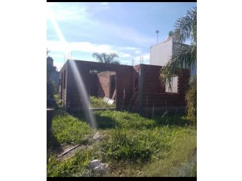 Venta de Terreno con construcción a terminar