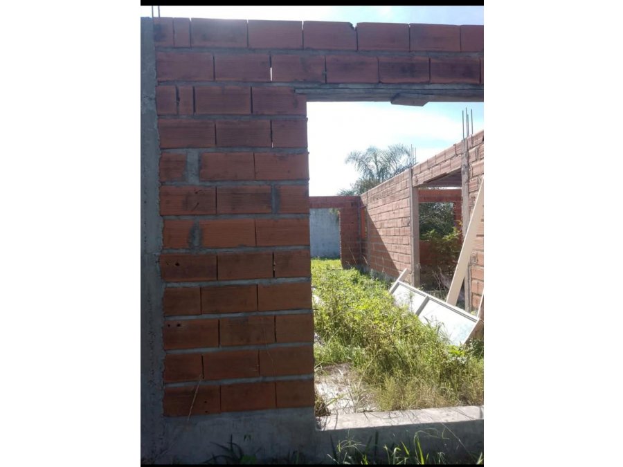 Venta de Terreno con construcción a terminar