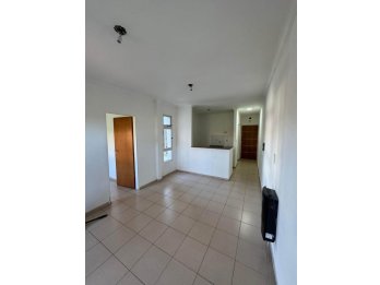 OPORTUNIDAD. Se vende departamento en calle Alem e Irigoyen