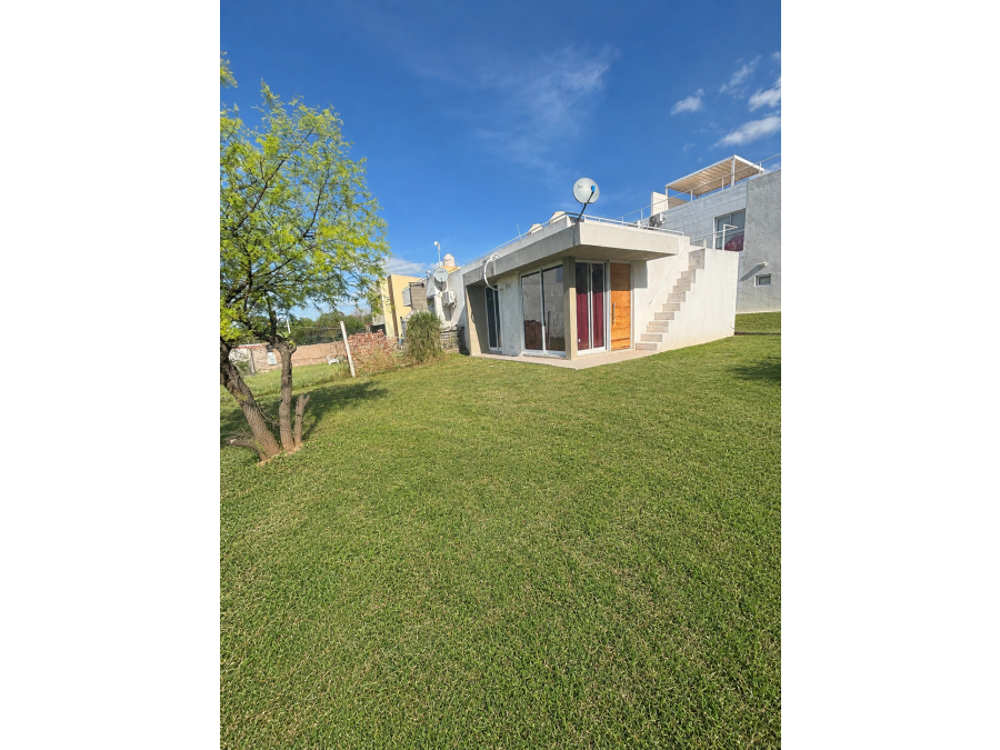 Complejo con vistas a las barrancas del río - 225m² - 1 dorm