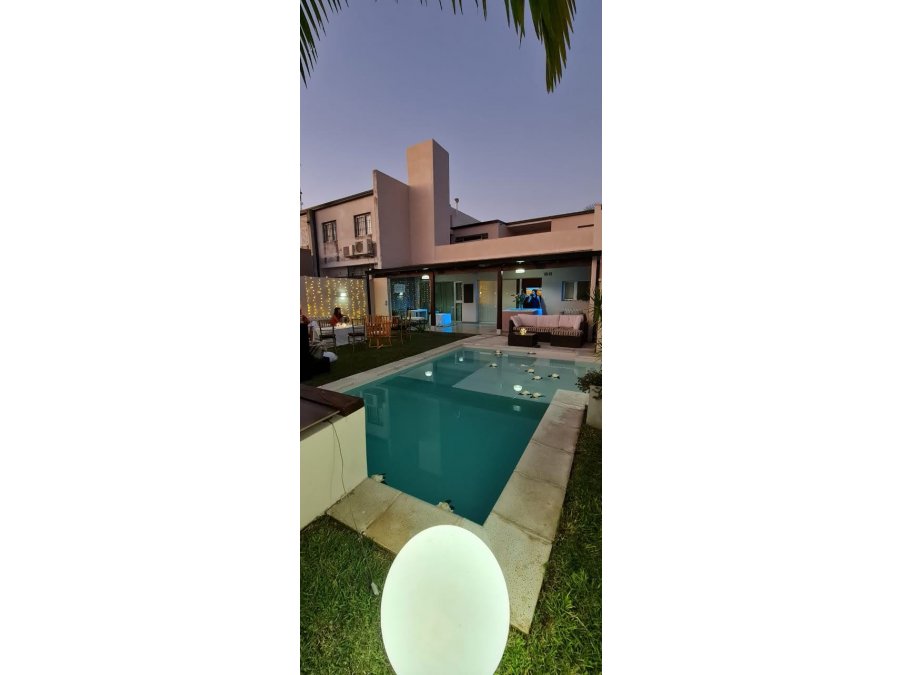 3 dormitorios-3 baños - oficina - terraza - piscina- 300M2