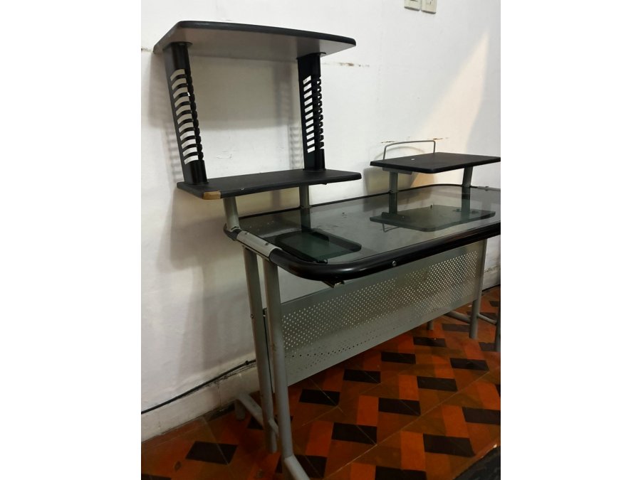 Vendo escritorio para pc