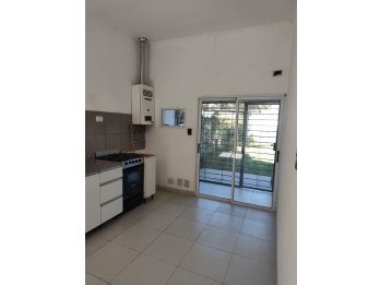 ALQUILER DE CASA EN EL ÑAPINDA Y EL CAMBARA, CIUDAD PARANA