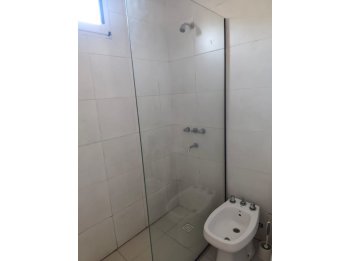 ALQUILER DE CASA EN EL ÑAPINDA Y EL CAMBARA, CIUDAD PARANA