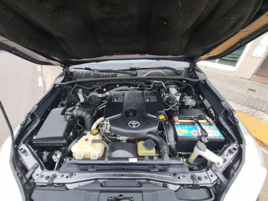No te demores Toyota Hilux 2.8 TD SRV 4x4 Aut / 2016