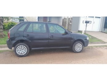 Vendo Mod. 2011 c/gnc - ESCUCHO OFERTAS RAZONABLES -