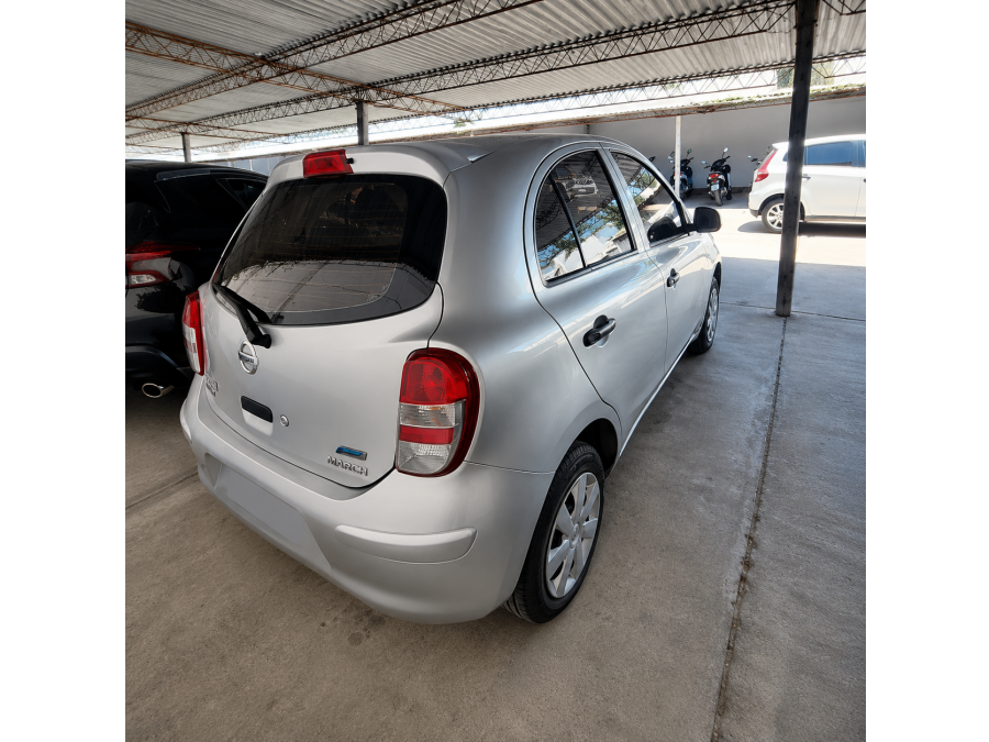 NISSAN MARCH 1.6 ACTIVE PURE DRIVE AÑO 2.015