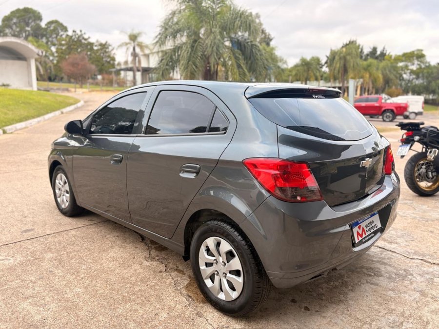 CHEVROLET ONIX JOY 5P 1.4. Recibo vehículos.