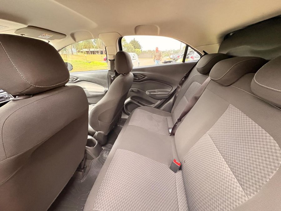 CHEVROLET ONIX JOY 5P 1.4. Recibo vehículos.