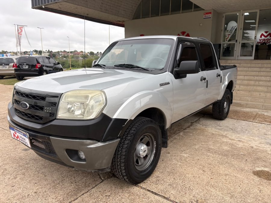 FORD RANGER 3.0L DC 4x2 XL PLUS. Recibo vehículos