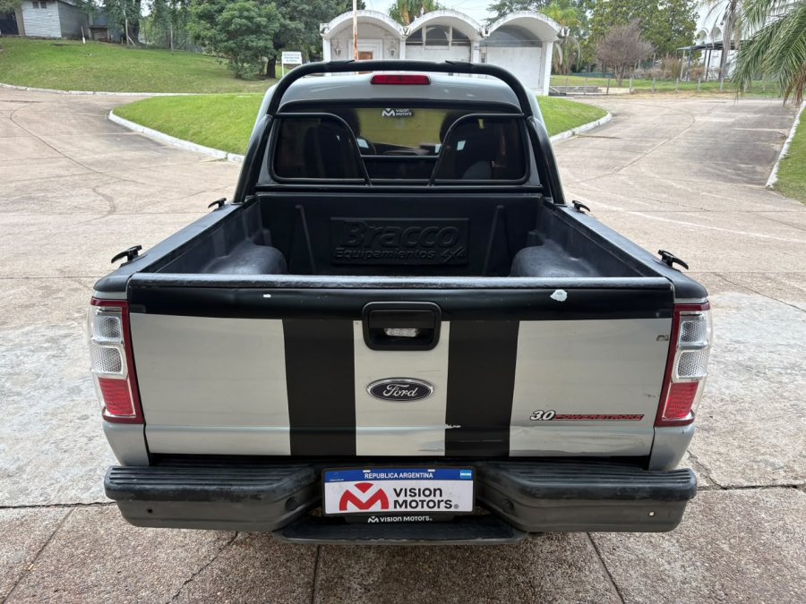 FORD RANGER 3.0L DC 4x2 XL PLUS. Recibo vehículos