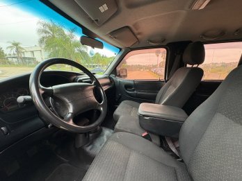 FORD RANGER 3.0L DC 4x2 XL PLUS. Recibo vehículos