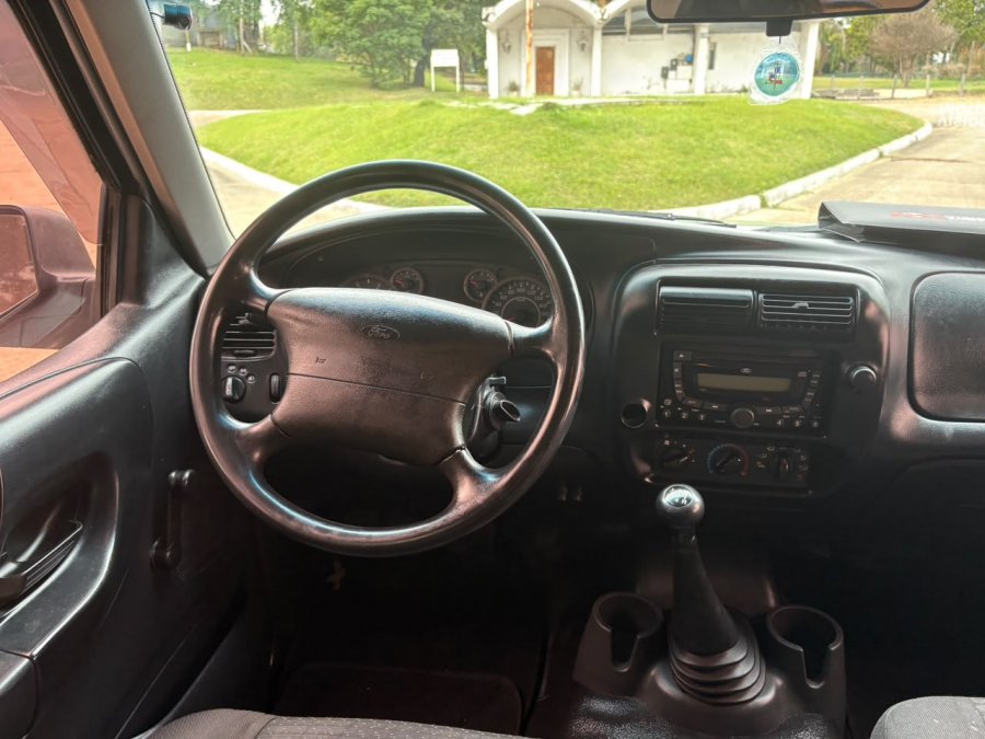 FORD RANGER 3.0L DC 4x2 XL PLUS. Recibo vehículos