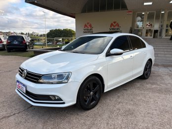 VOLKSWAGEN VENTO 1.4 TSI BM TECH. Recibo vehículos.