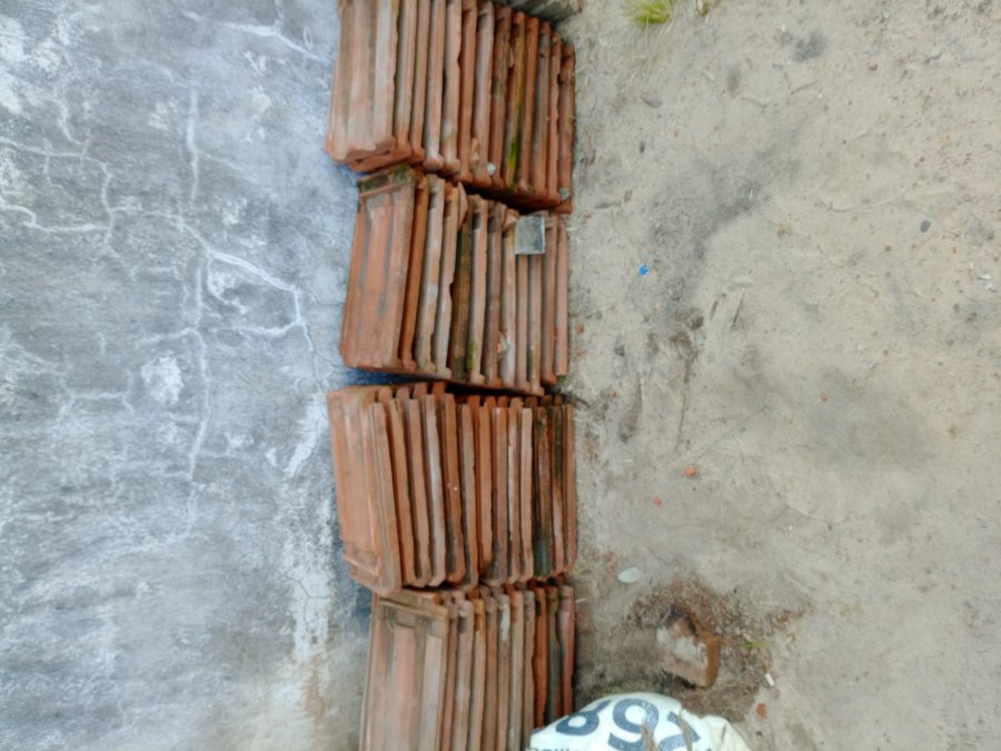 Vendo tejas francésas $1000 c/u