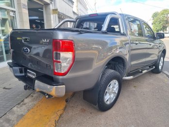 Única Ford Ranger 3.2 TDi XLT 4x2 MT / 2014 Km/159.000