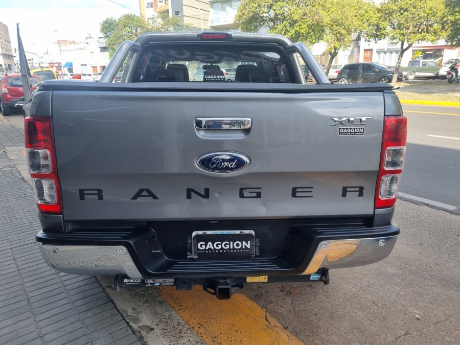 Única Ford Ranger 3.2 TDi XLT 4x2 MT / 2014 Km/159.000