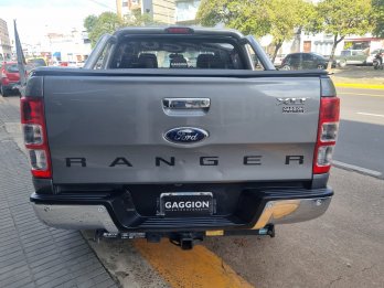 Única Ford Ranger 3.2 TDi XLT 4x2 MT / 2014 Km/159.000