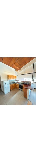 venta de casa- arquitectura y diseño a orillas del rio.