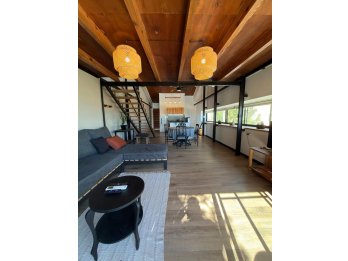 venta de casa- arquitectura y diseño a orillas del rio.