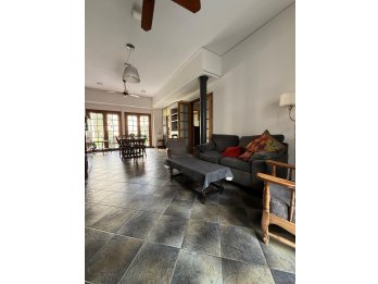 CASA 3 DORMITORIOS EN VENTA / 275 m² CENTRO DE PARANÁ