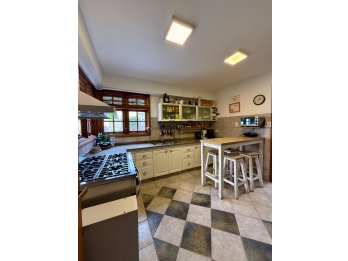 CASA 3 DORMITORIOS EN VENTA / 275 m² CENTRO DE PARANÁ