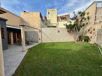 CASA 3 DORMITORIOS EN VENTA / 275 m² CENTRO DE PARANÁ