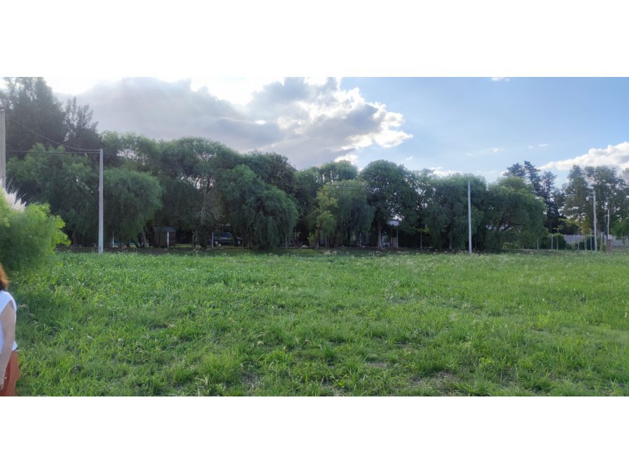 VENDO HERMOSO TERRENO FRENTE A "LAS ACACIAS" SAUCE MONTRULL
