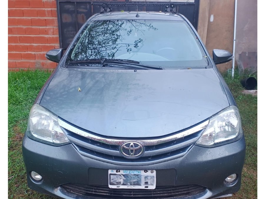 ETIOS XLS - 5 PUERTAS -  2015