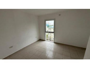 SE ALQUILA DEPTO AMPLIO EN ORO VERDE, 1 DORM, LAS CALANDRIAS