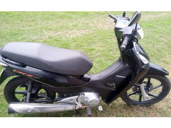 Vendo honda biz 125 2017 único dueño