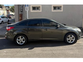 Ford Focus Sedan 1.6l 126.000km