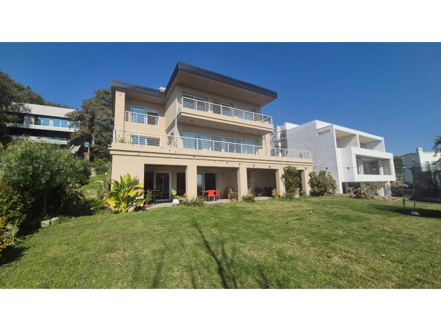 🏡✨ **CASA PREMIUM EN VENTA – BARRIO PRIVADO PUERTO URQUIZA*
