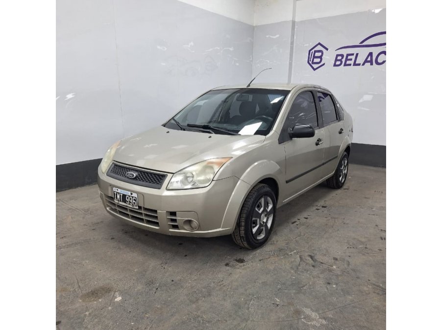 FORD FIESTA MAX 1.6L - 2010 - 193.000 KMS