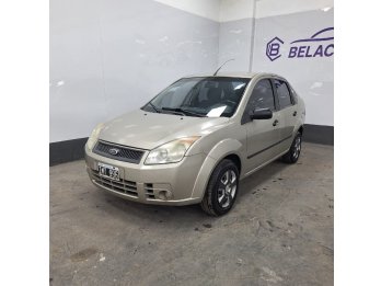 FORD FIESTA MAX 1.6L - 2010 - 193.000 KMS