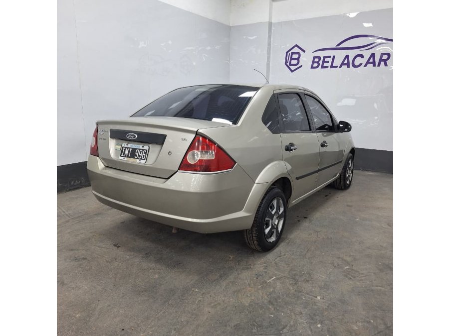 FORD FIESTA MAX 1.6L - 2010 - 193.000 KMS