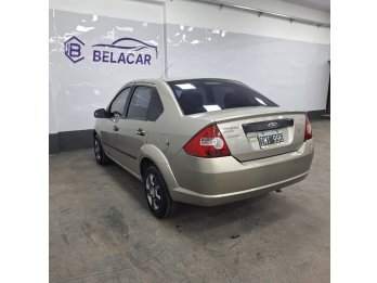 FORD FIESTA MAX 1.6L - 2010 - 193.000 KMS