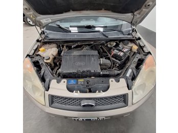 FORD FIESTA MAX 1.6L - 2010 - 193.000 KMS
