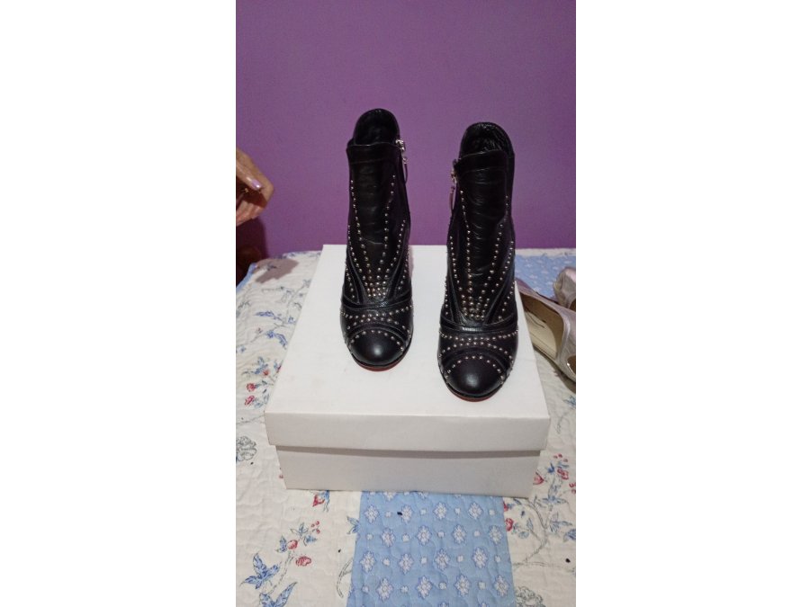 Vendo botas y zapatos nuevos talle 37  tel 3434054576
