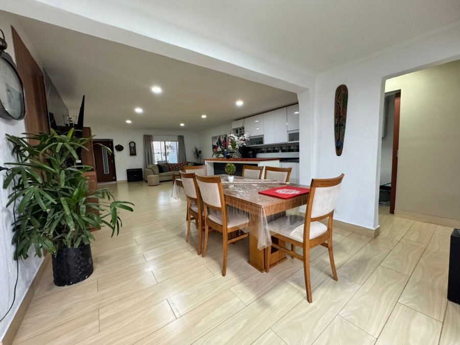 Carlos Darwin al 300. Moderna casa en venta zona thompson 0